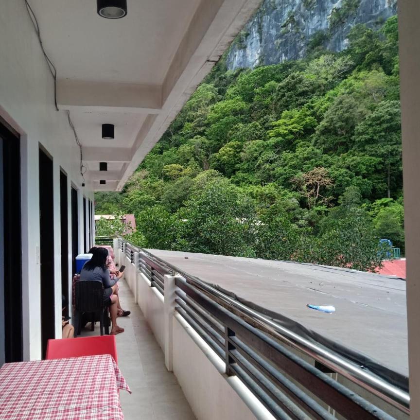 Chelle'S Apartelle-Inn El Nido Exterior photo